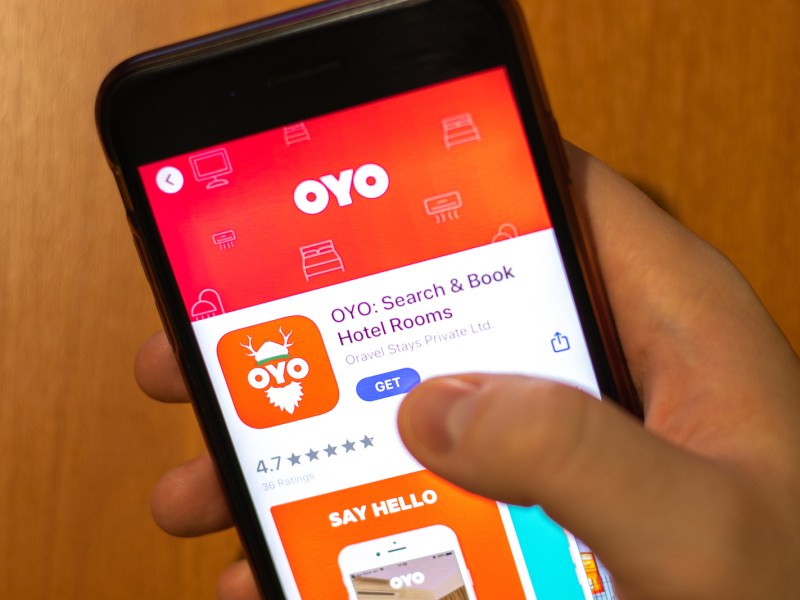 Oyo SoftBank India online travel hotel booking