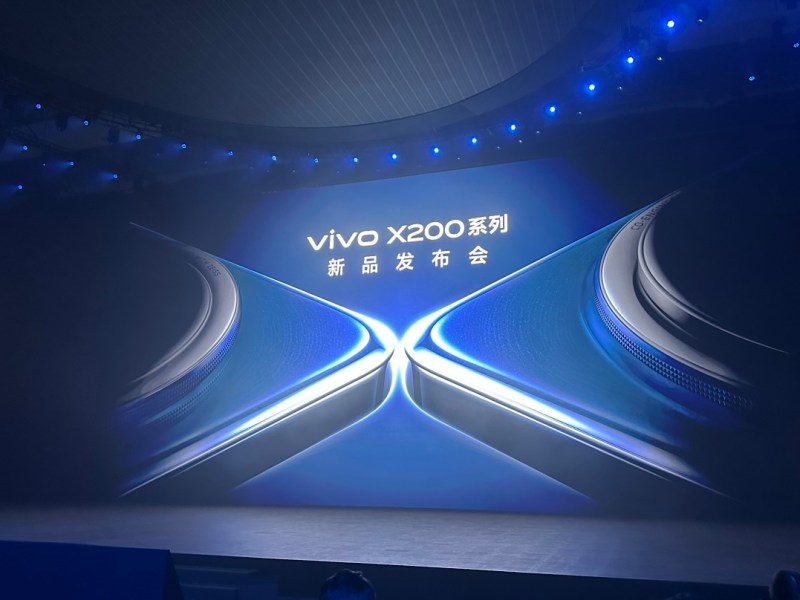 The powerful 3nm Dimensity 9400 chipset and advanced imaging capabilities position Vivo as a major player in the high-end smartphone market.